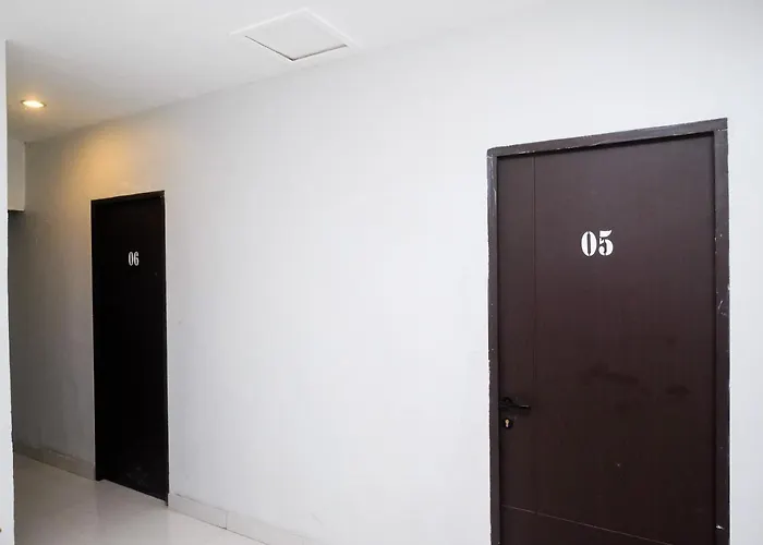 Reddoorz Near Tentrem Mall Semarang