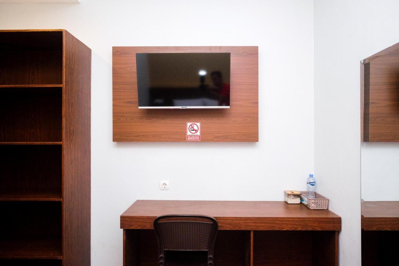 Hotel Reddoorz Near Tentrem Mall