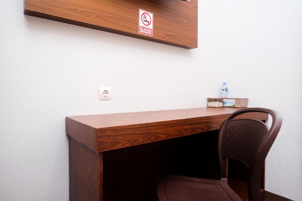 Reddoorz Near Tentrem Mall 2*